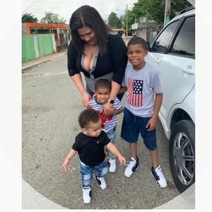 Meet your Posher, Andreina